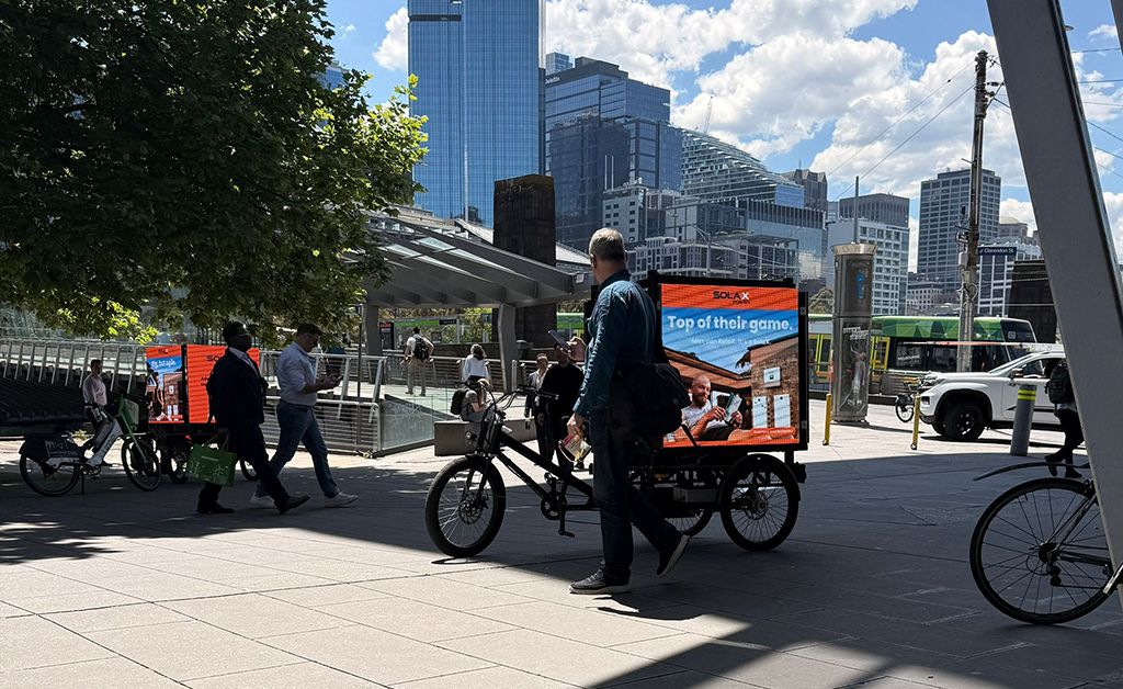 Mobile Outdoor Media digital bike boards solax 1024x628px